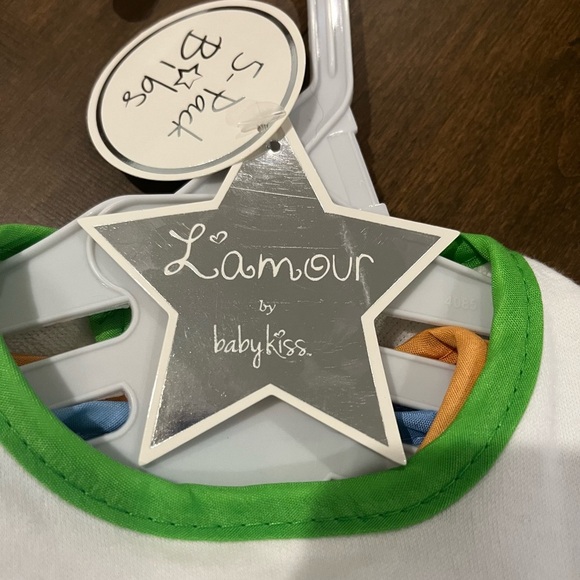 NWT L’amore by Baby Kiss Set of 5 Baby Bibs - Picture 6 of 6